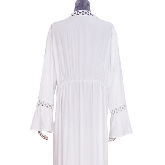 Boho Flowing White Cover Up Crochet Detail - Picture 14 of 16